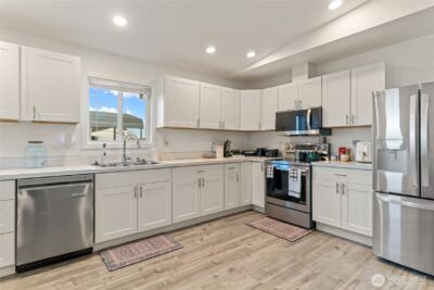 2427 W Texas Street , Moses Lake, WA 98837 - Photo 10