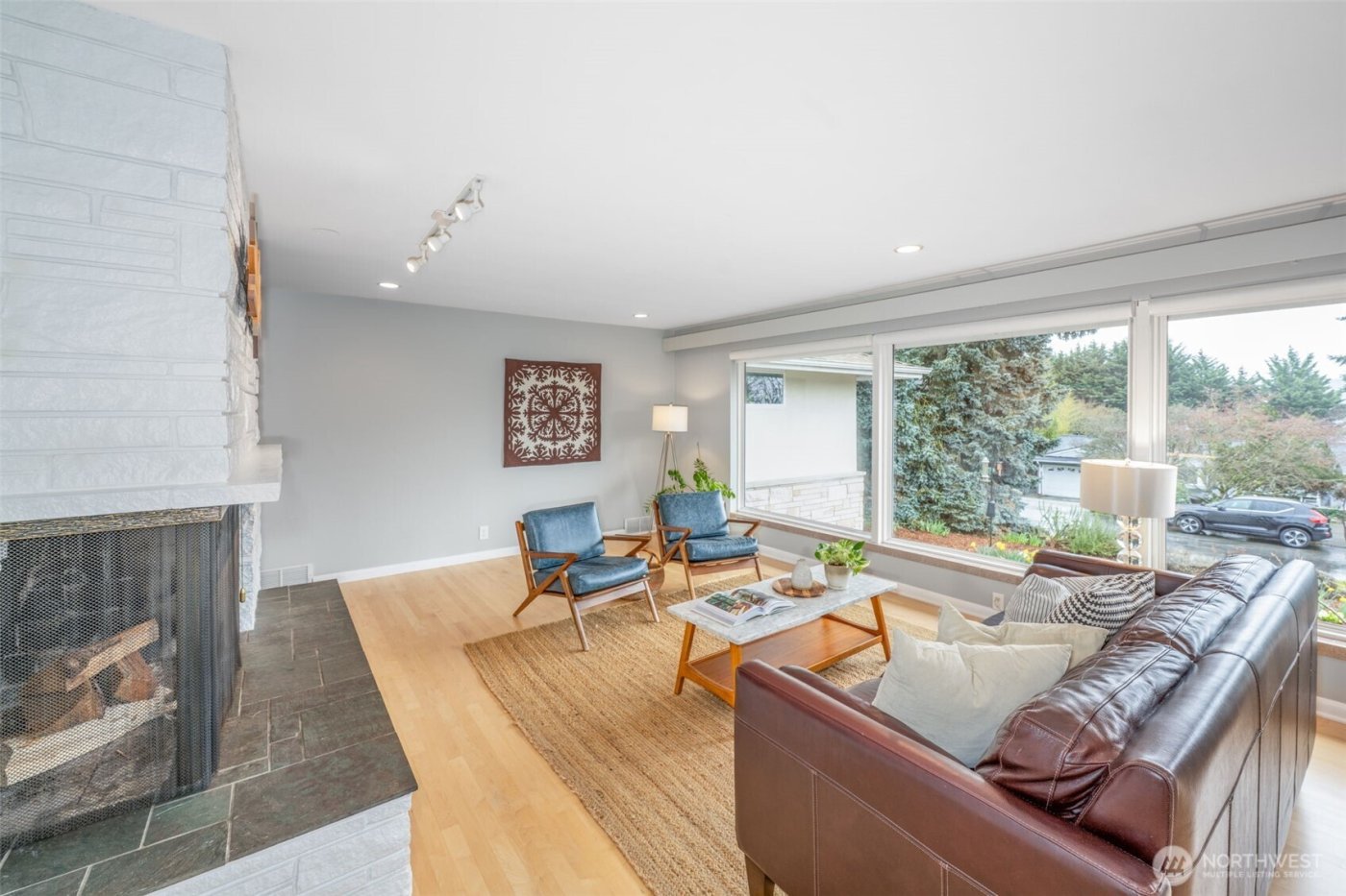 3744 NE 165th Street , Lake Forest Park, WA 98155