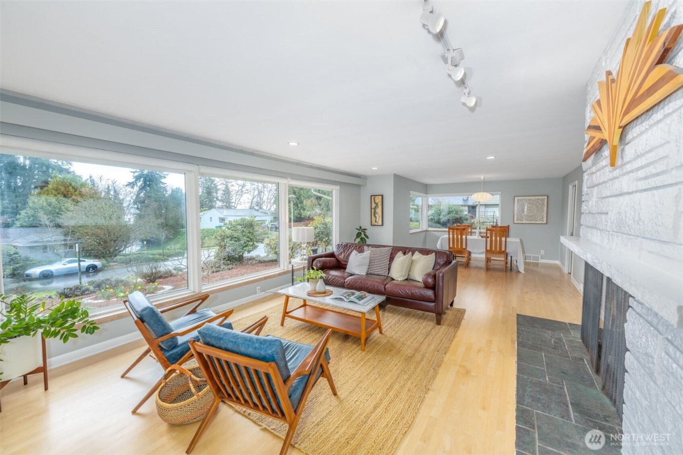 3744 NE 165th Street , Lake Forest Park, WA 98155