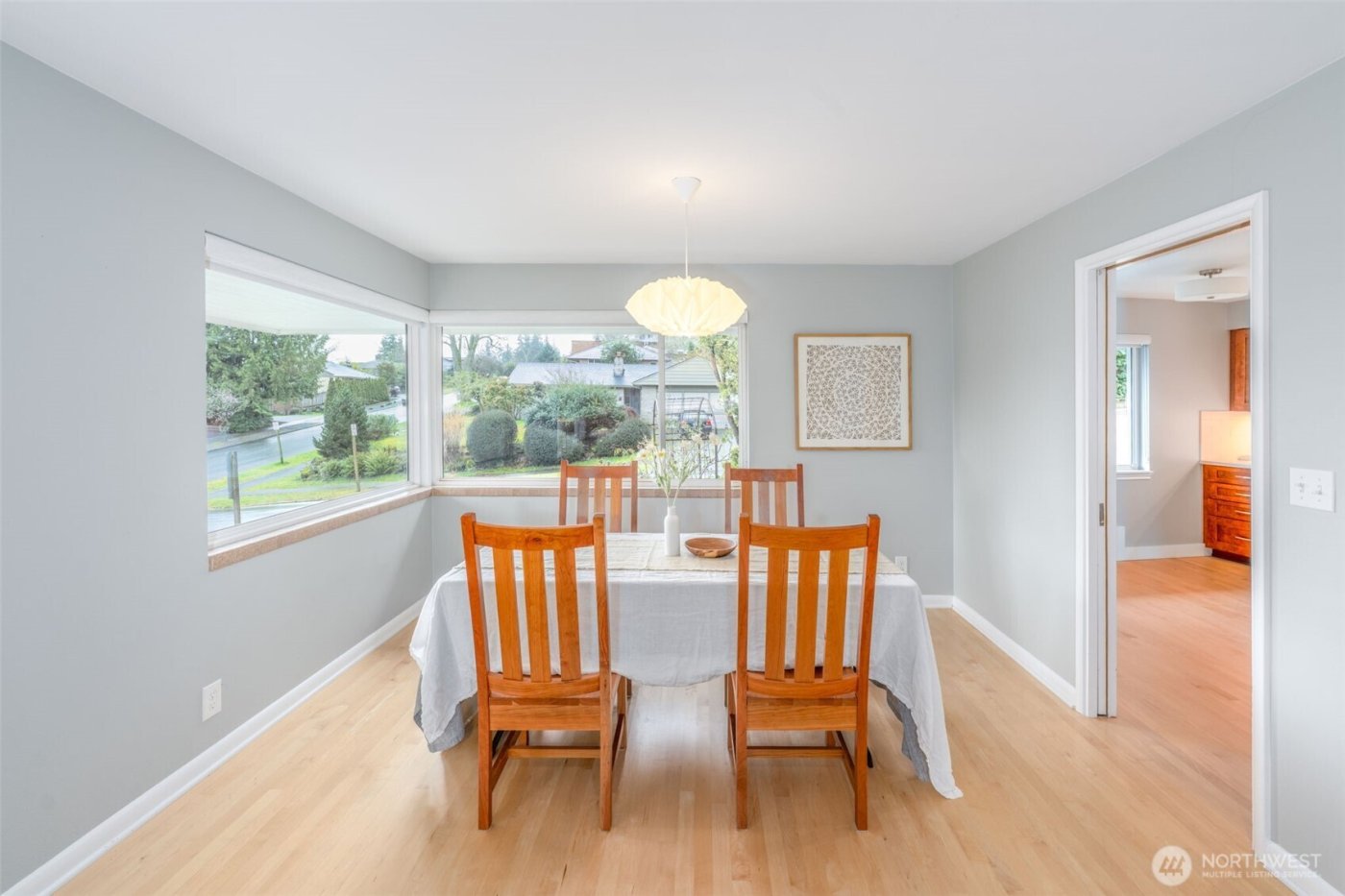 3744 NE 165th Street , Lake Forest Park, WA 98155