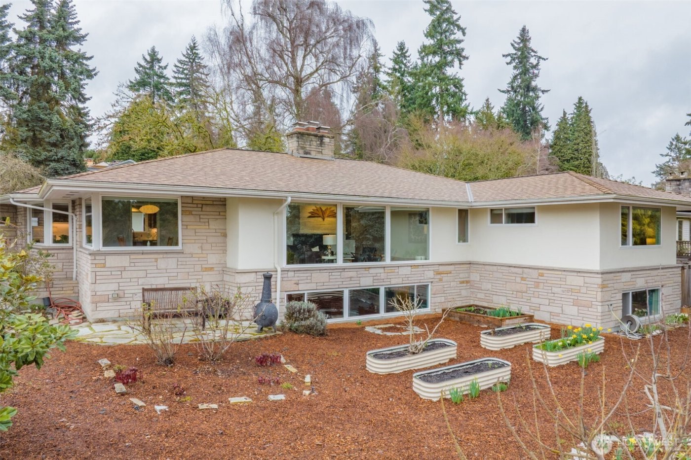 3744 NE 165th Street , Lake Forest Park, WA 98155