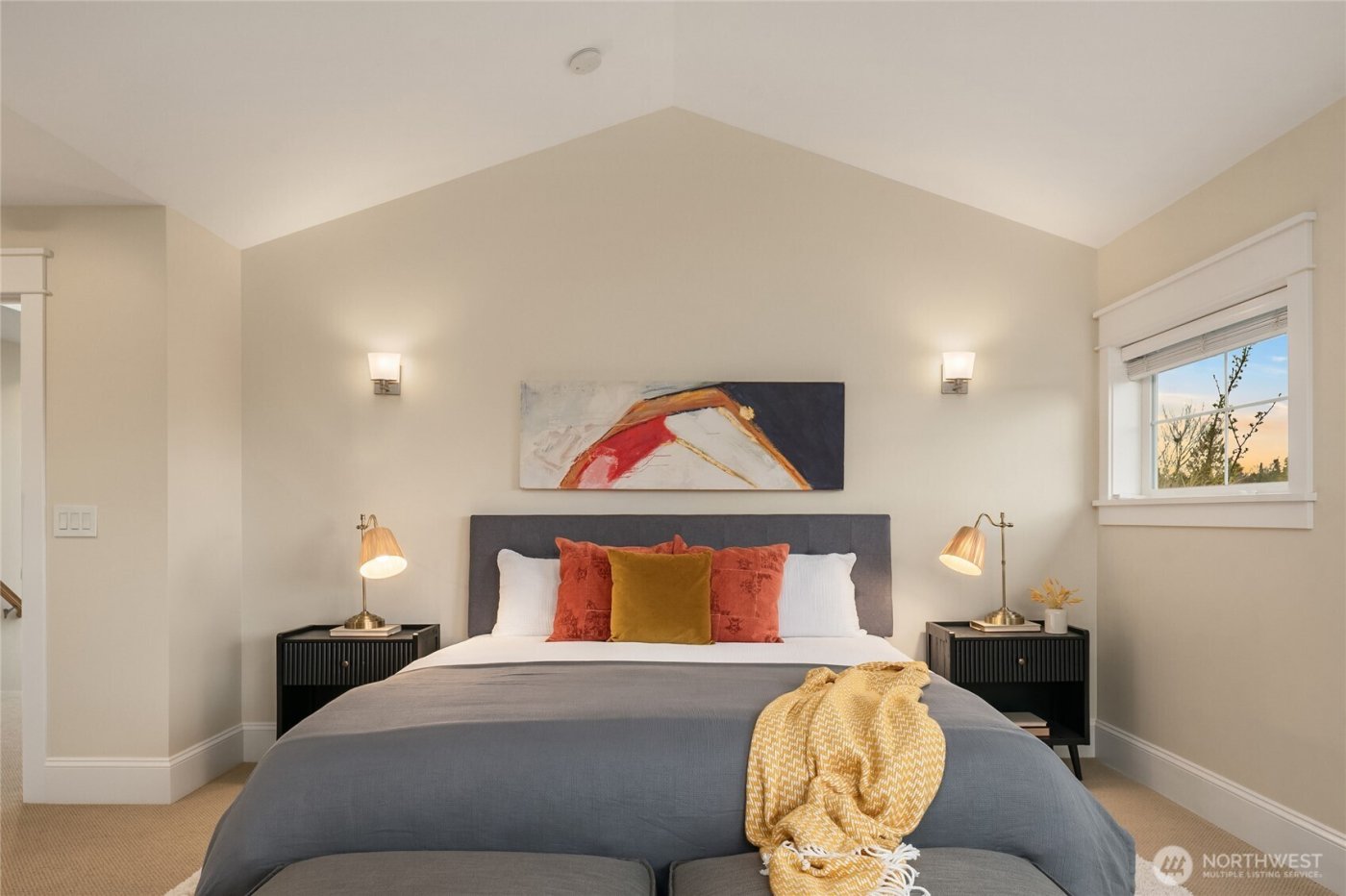 5537 37th Avenue NE, Seattle, WA 98105