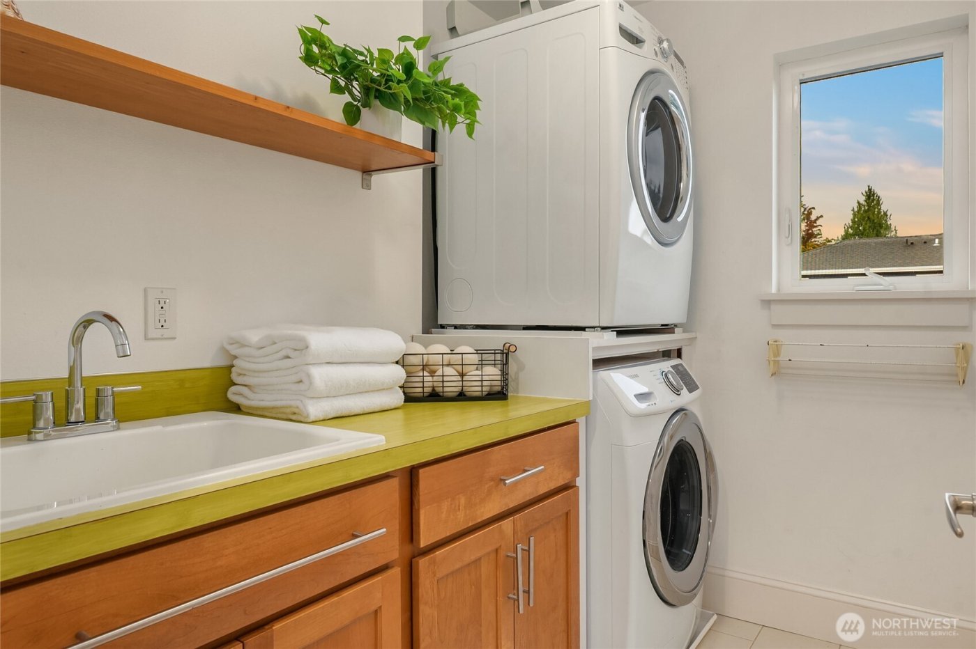 5537 37th Avenue NE, Seattle, WA 98105