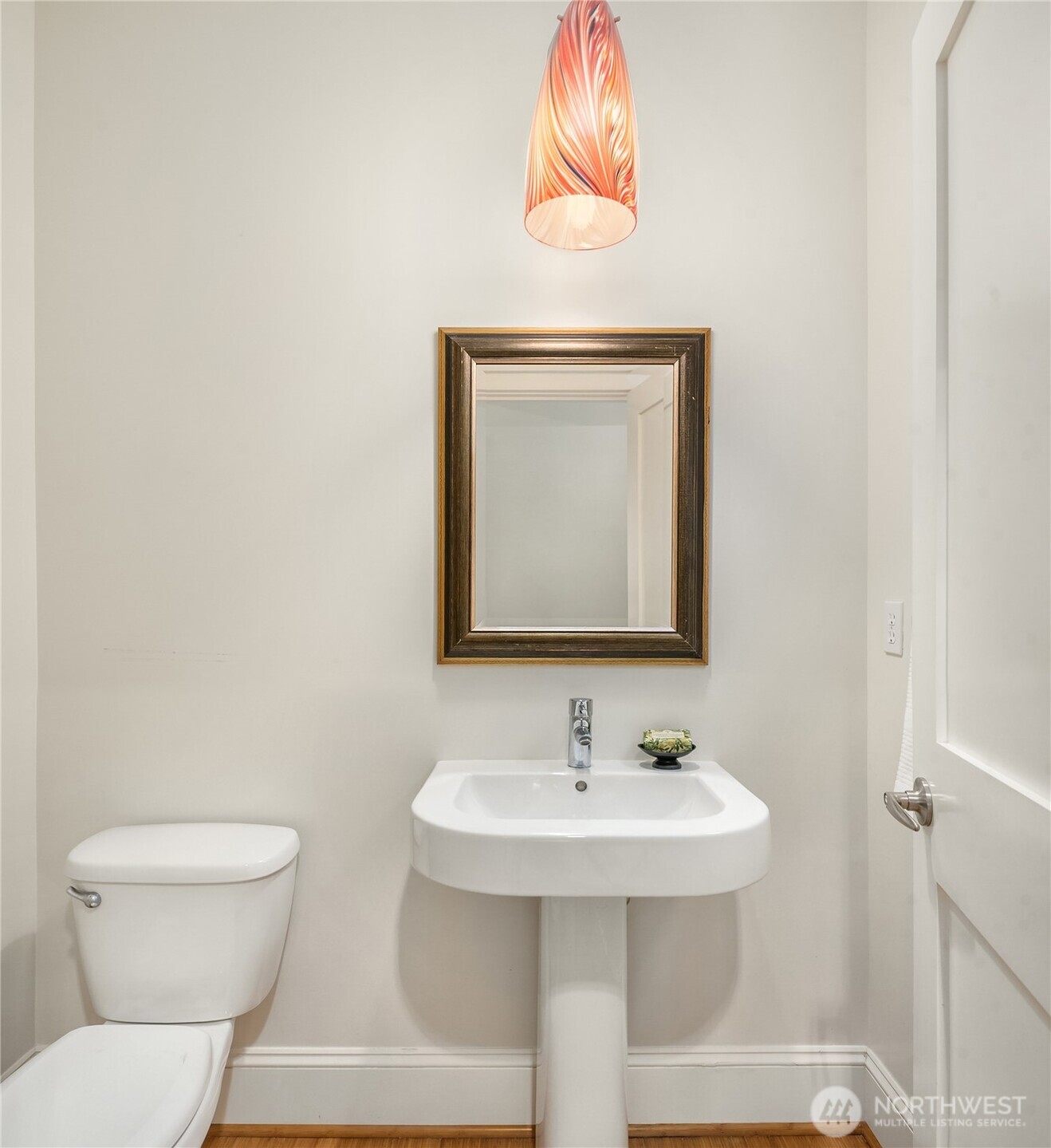 5537 37th Avenue NE, Seattle, WA 98105