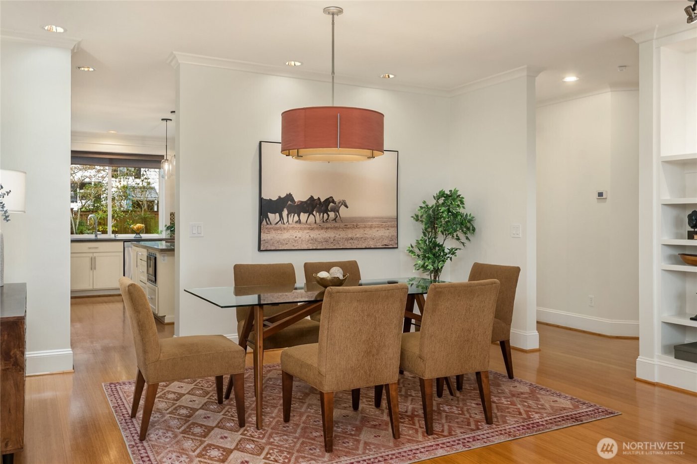 5537 37th Avenue NE, Seattle, WA 98105