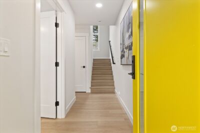 14308 Roslyn Place N #B, Seattle, WA 98133 - Photo 3