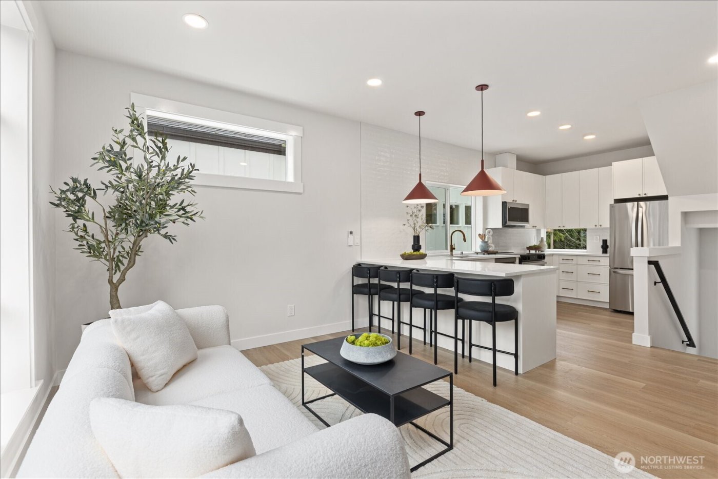 14308 Roslyn Place N #B, Seattle, WA 98133