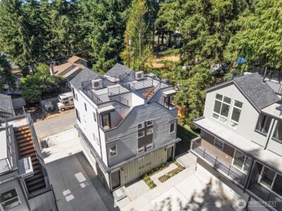 10752 Interlake Avenue N, Seattle, WA 98133 - Photo 18