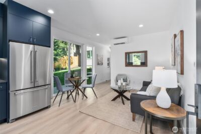 10752 Interlake Avenue N, Seattle, WA 98133 - Photo 2