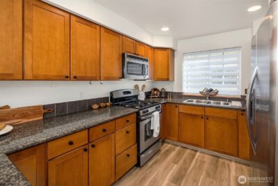 13726 Midvale Avenue N #B, Seattle, WA 98133-7056 - Photo 15