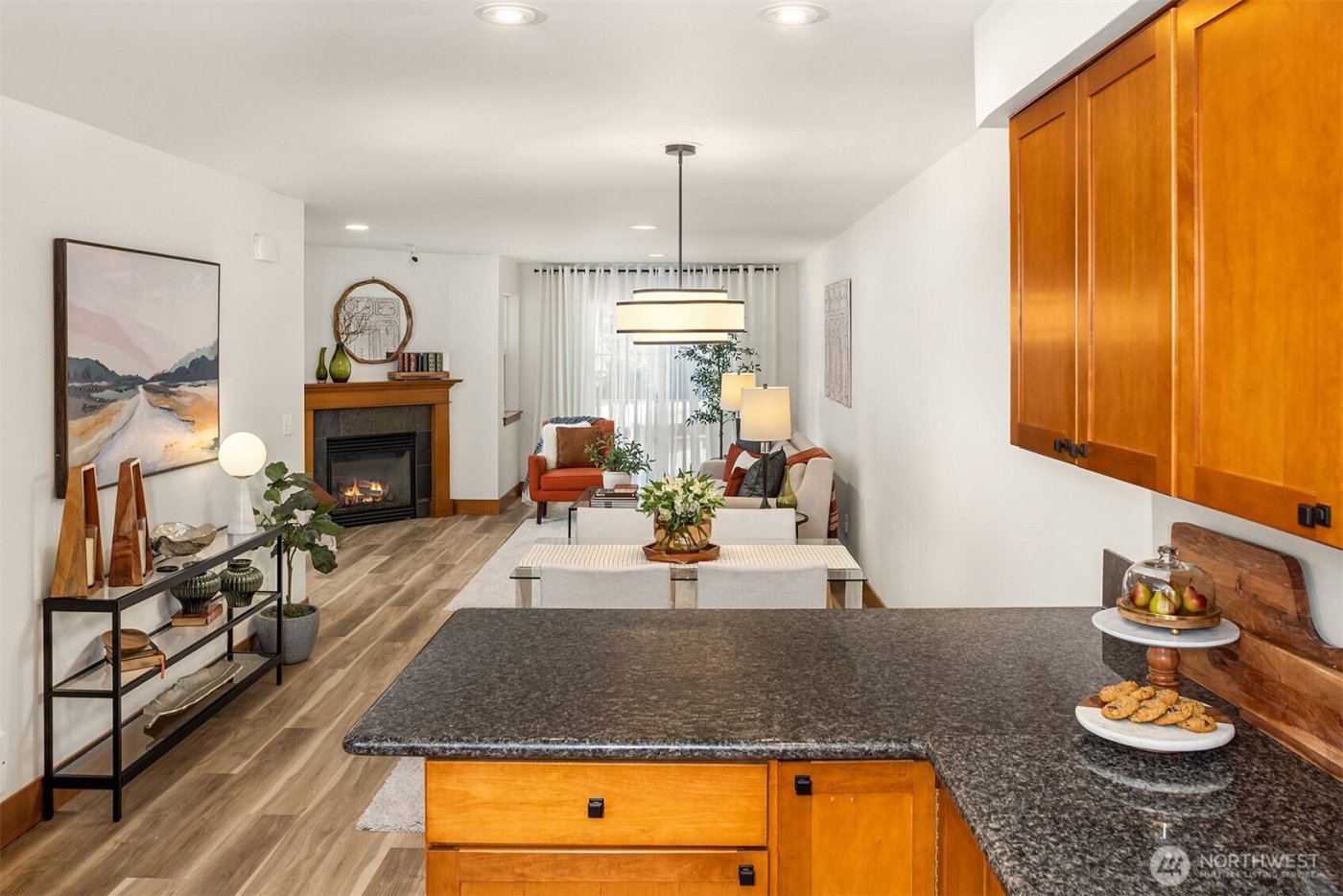 13726 Midvale Avenue N #B, Seattle, WA 98133-7056