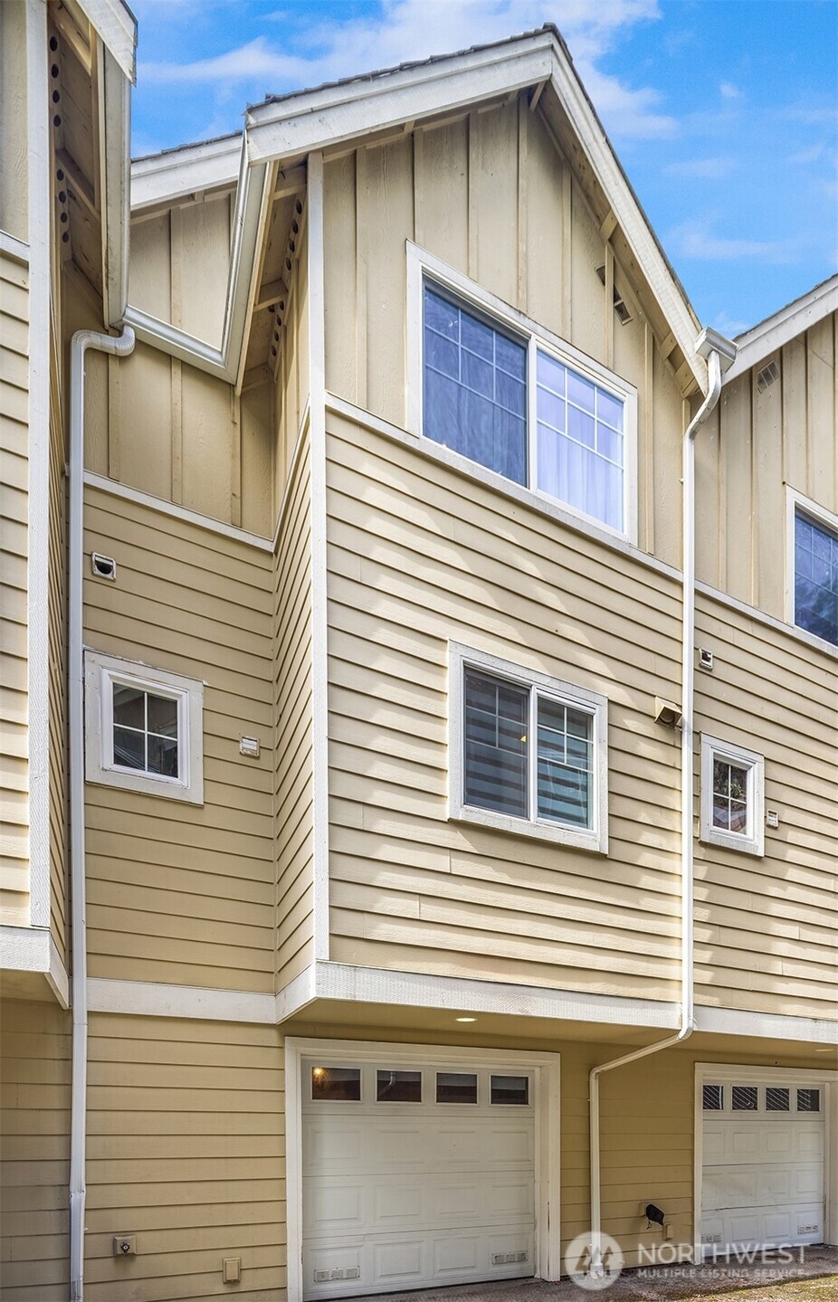 13726 Midvale Avenue N #B, Seattle, WA 98133-7056