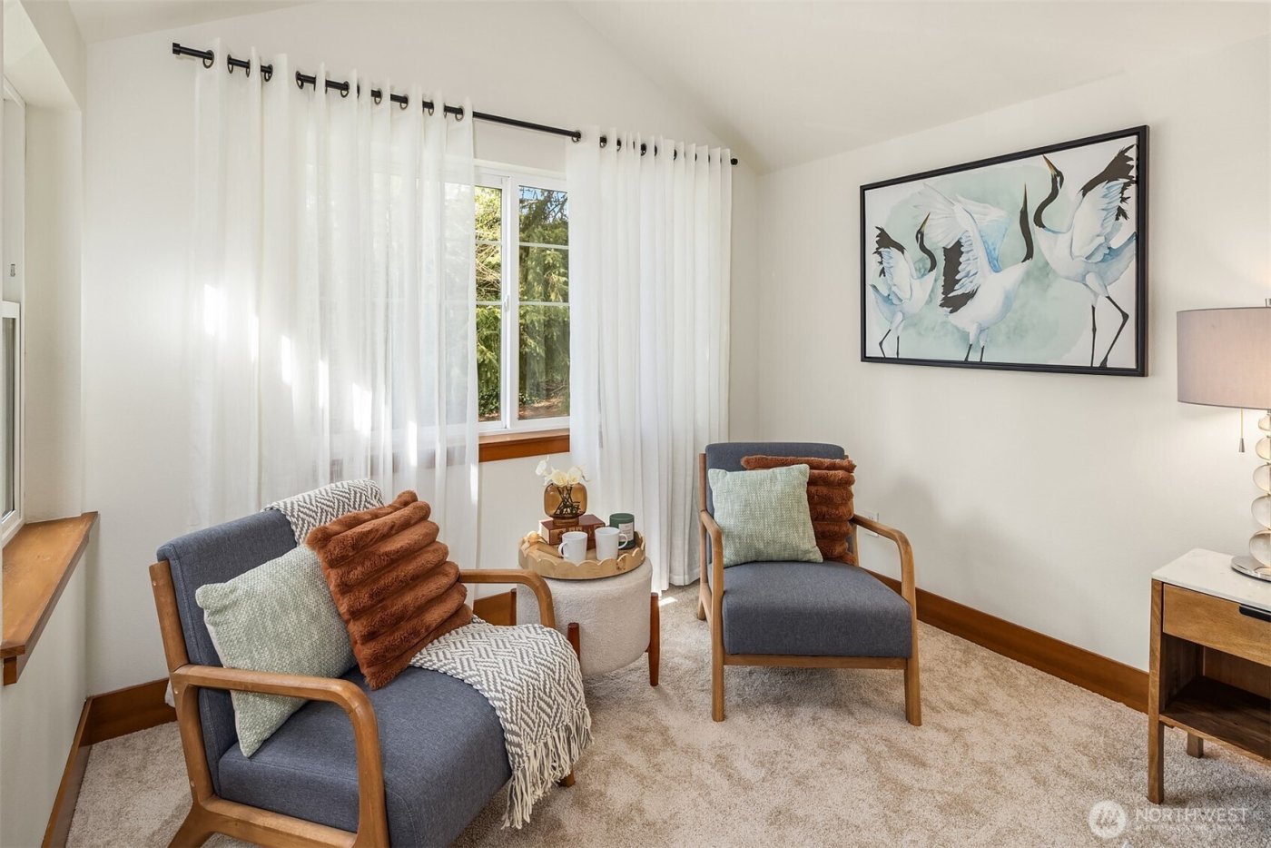 13726 Midvale Avenue N #B, Seattle, WA 98133-7056