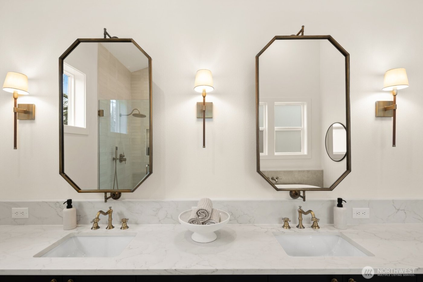 8838 28th Avenue NW, Seattle, WA 98117