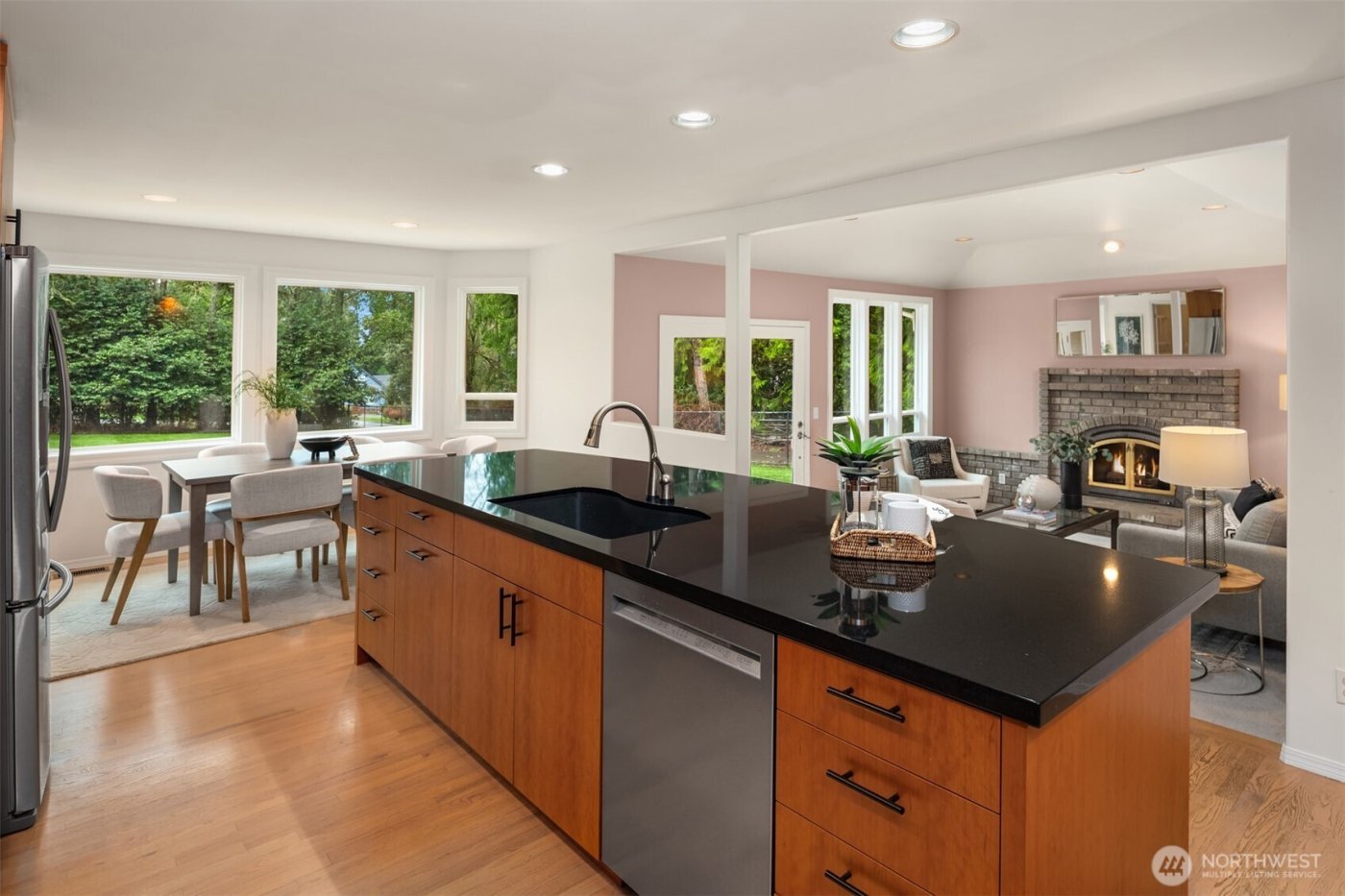 16005 NE 160th Street , Woodinville, WA 98072-2551