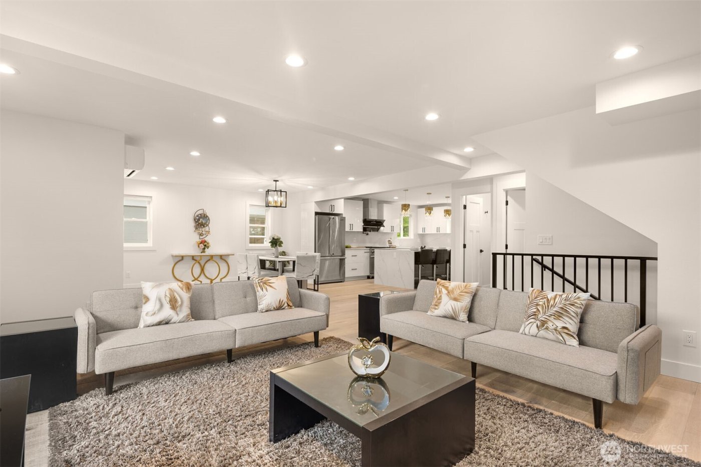 4326 NE 44th Street , Seattle, WA 98105