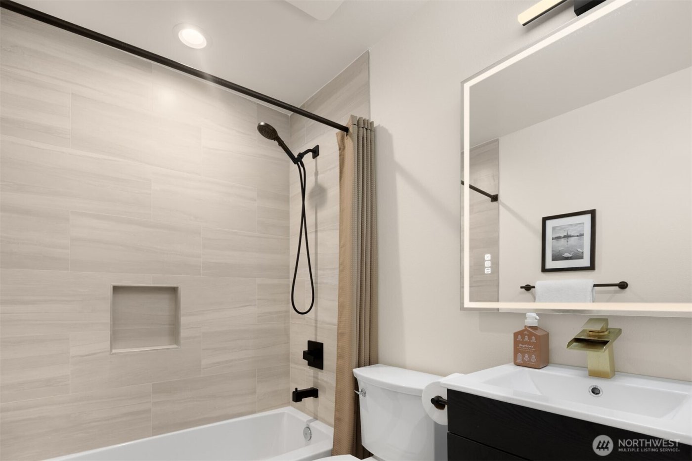 4326 NE 44th Street , Seattle, WA 98105