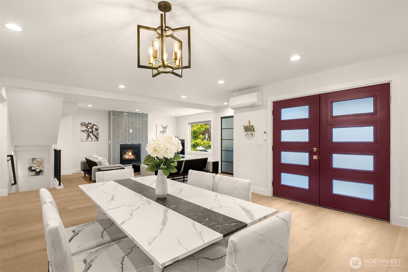 4326 NE 44th Street , Seattle, WA 98105