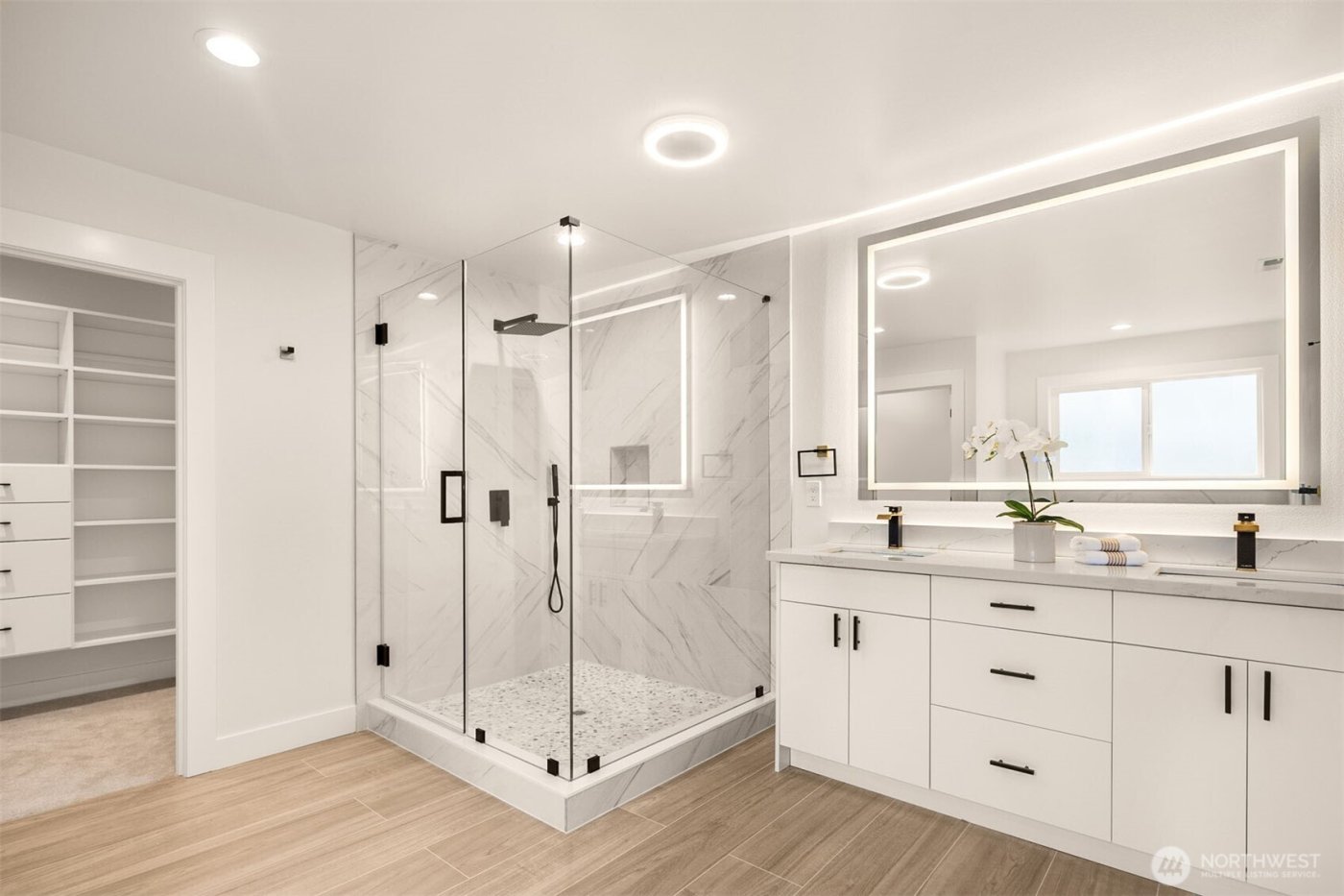 4326 NE 44th Street , Seattle, WA 98105