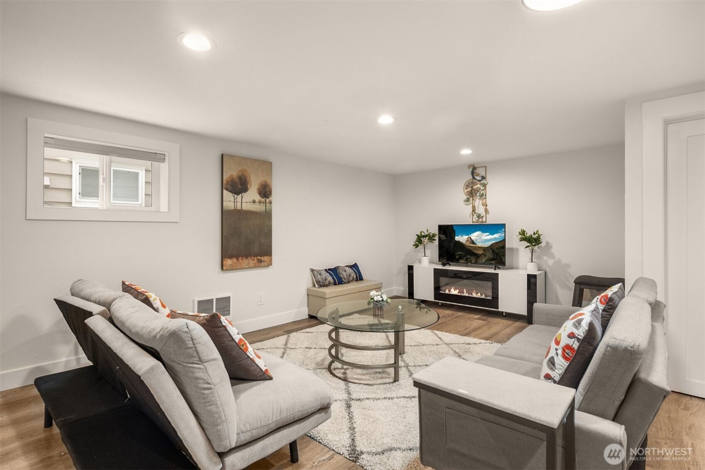 4326 NE 44th Street , Seattle, WA 98105