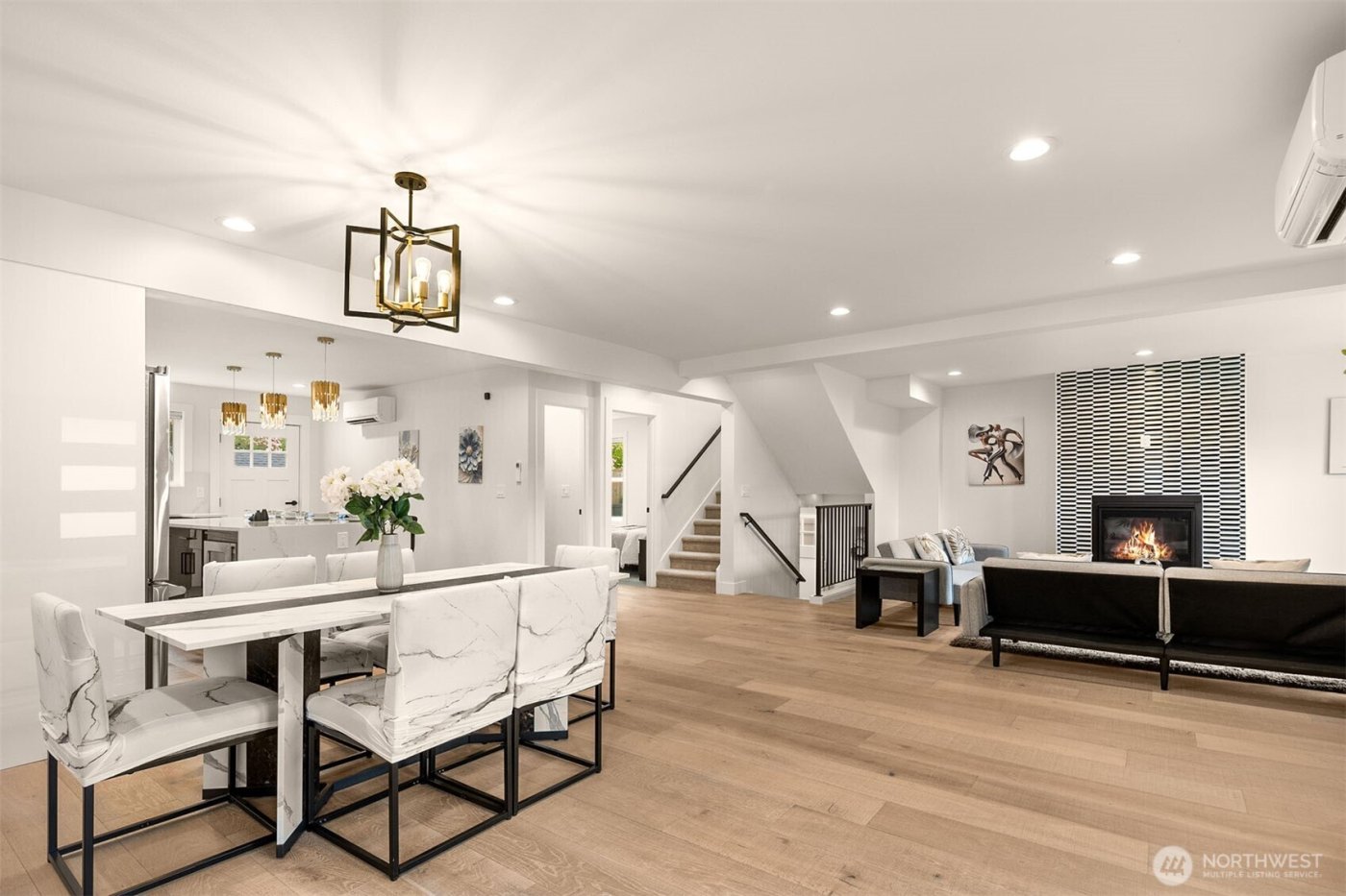 4326 NE 44th Street , Seattle, WA 98105