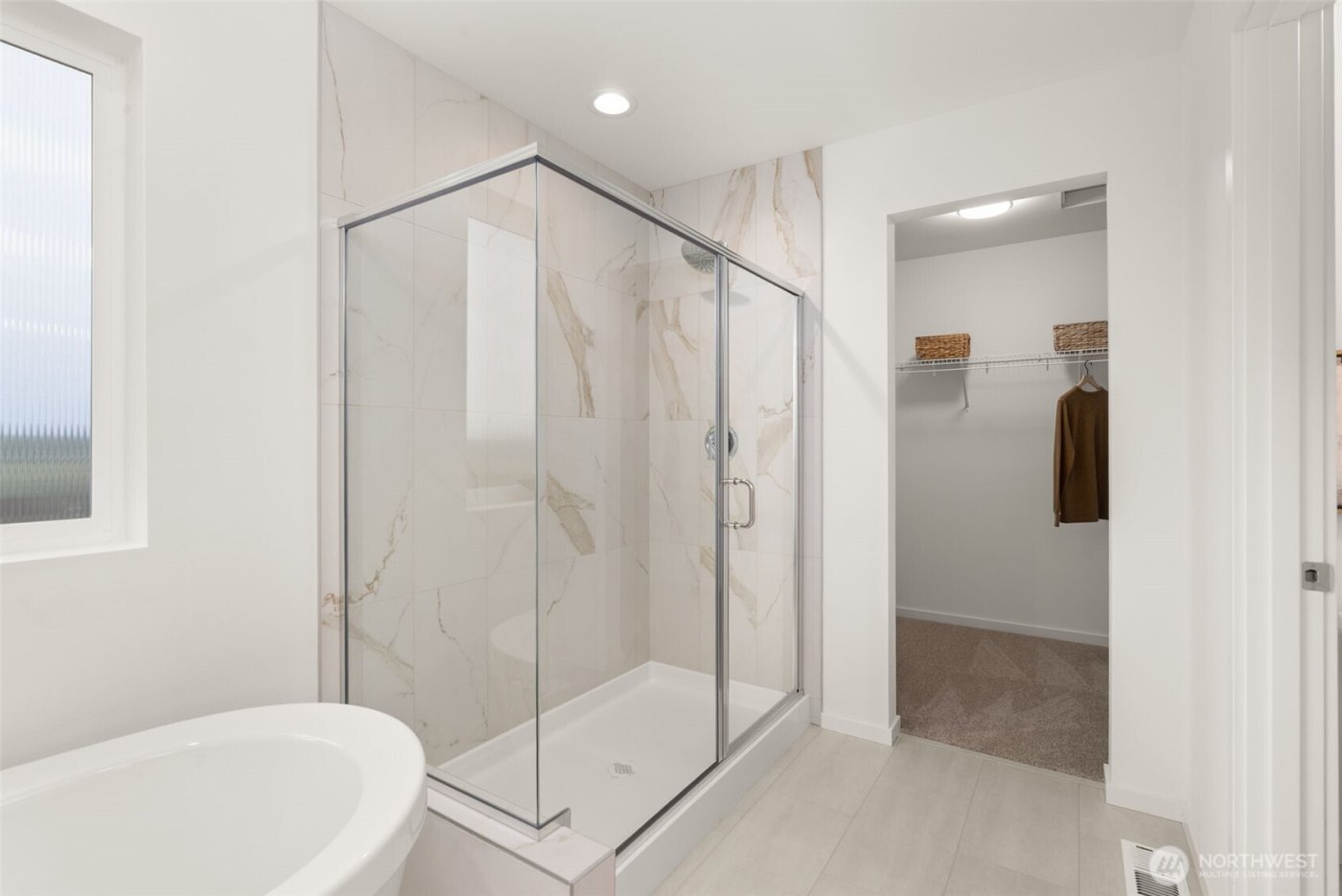 3301 219th Avenue E, Lake Tapps, WA 98391