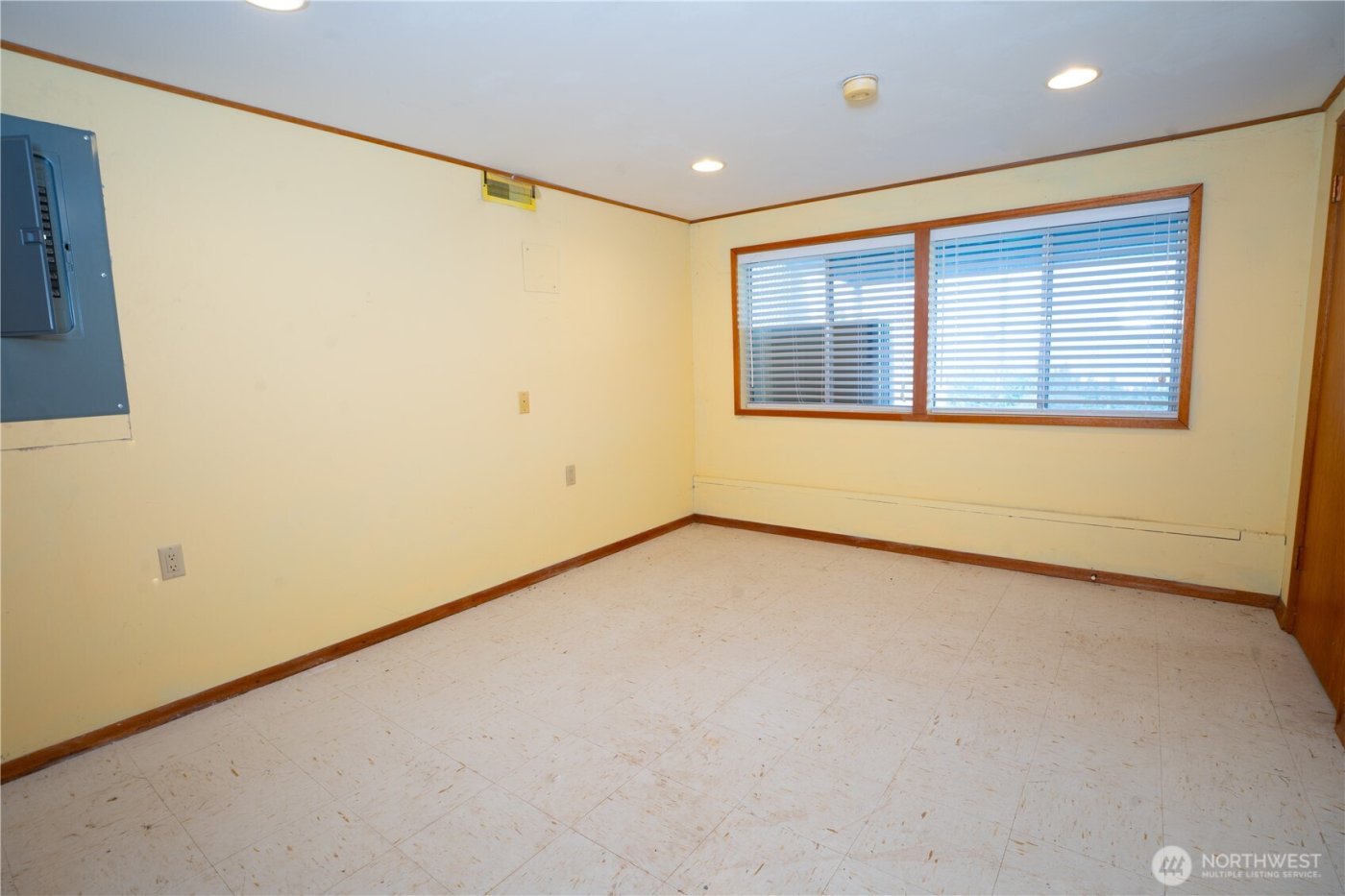 10862 Dixon Drive S, Seattle, WA 98178