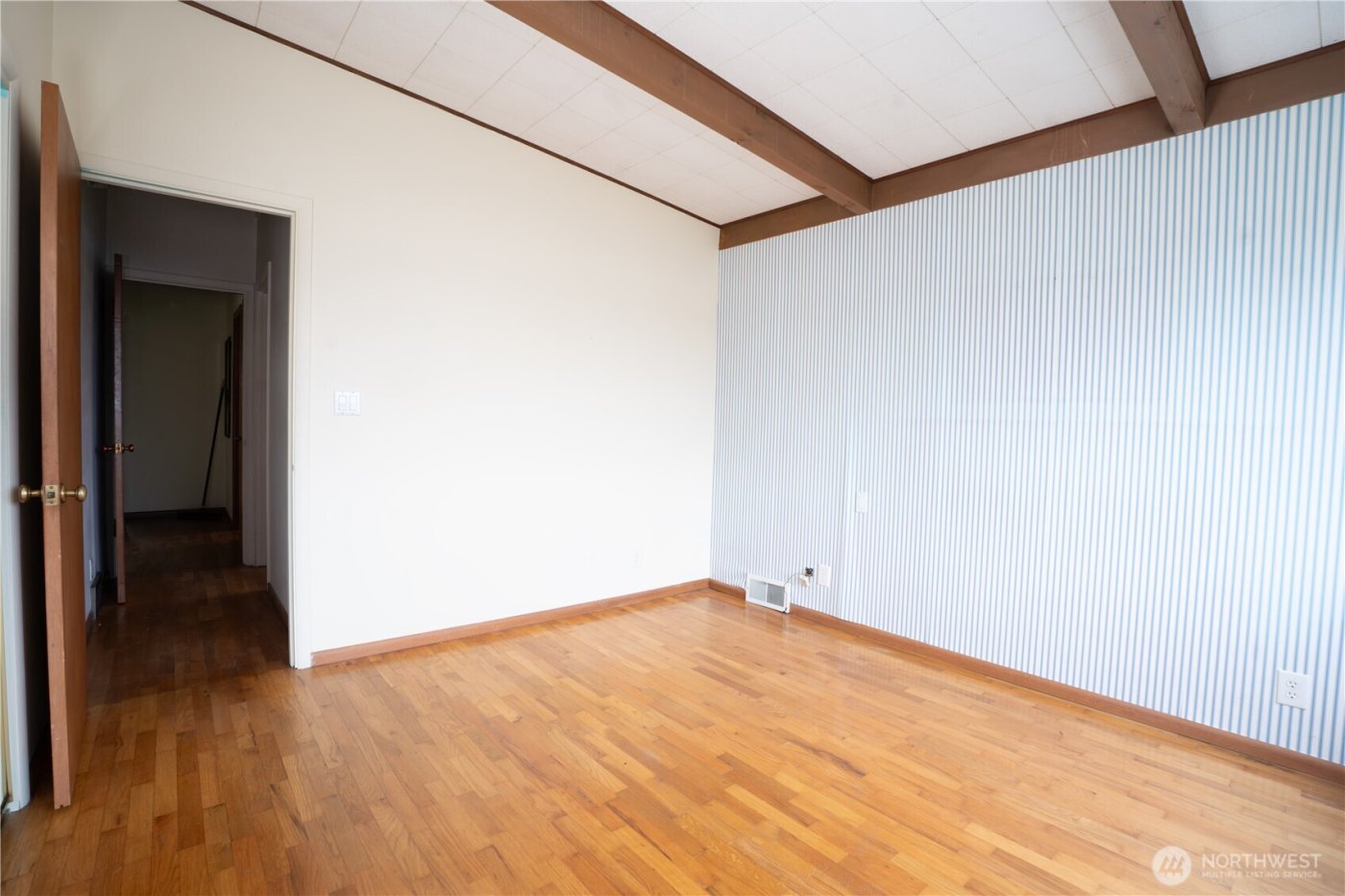 10862 Dixon Drive S, Seattle, WA 98178