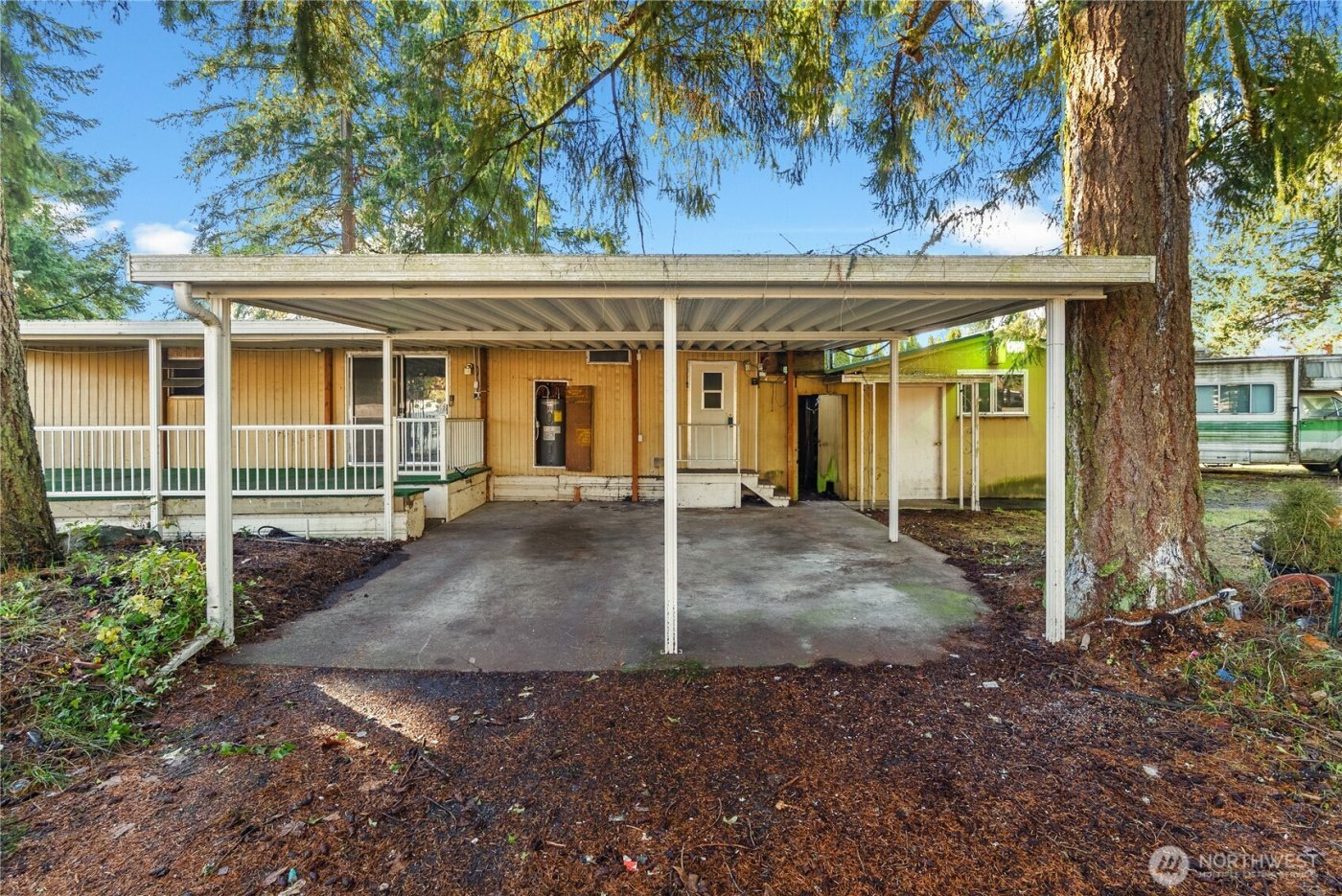 13405 Cedar Court E, Bonney Lake, WA 98391