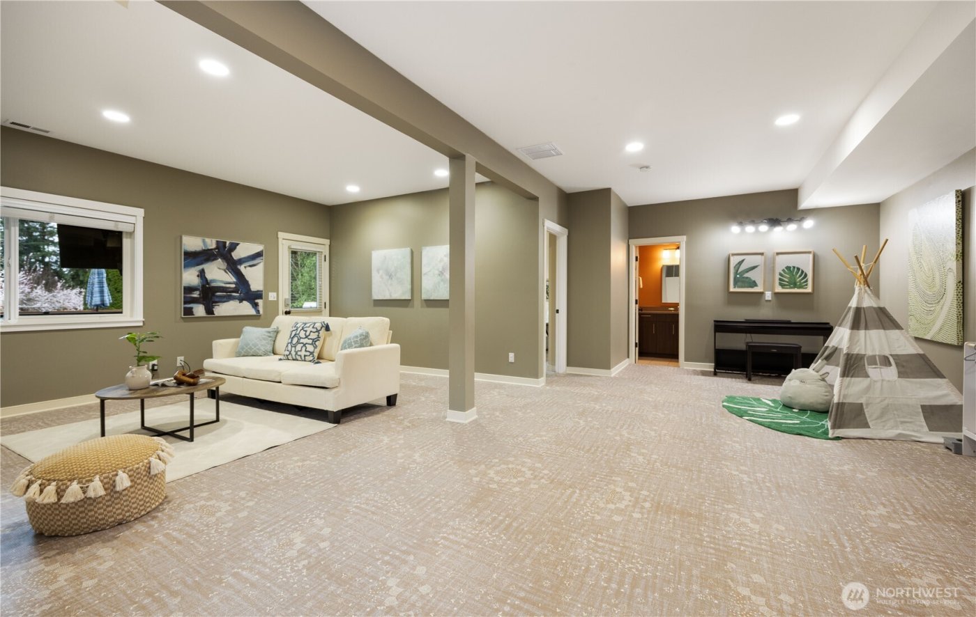 9968 184th Avenue NE, Redmond, WA 98052