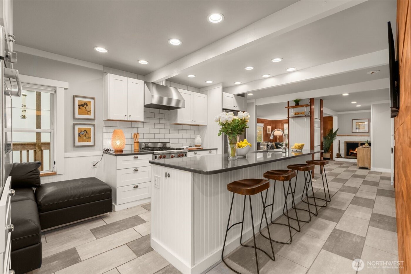 4123 SW Rose Street , Seattle, WA 98136