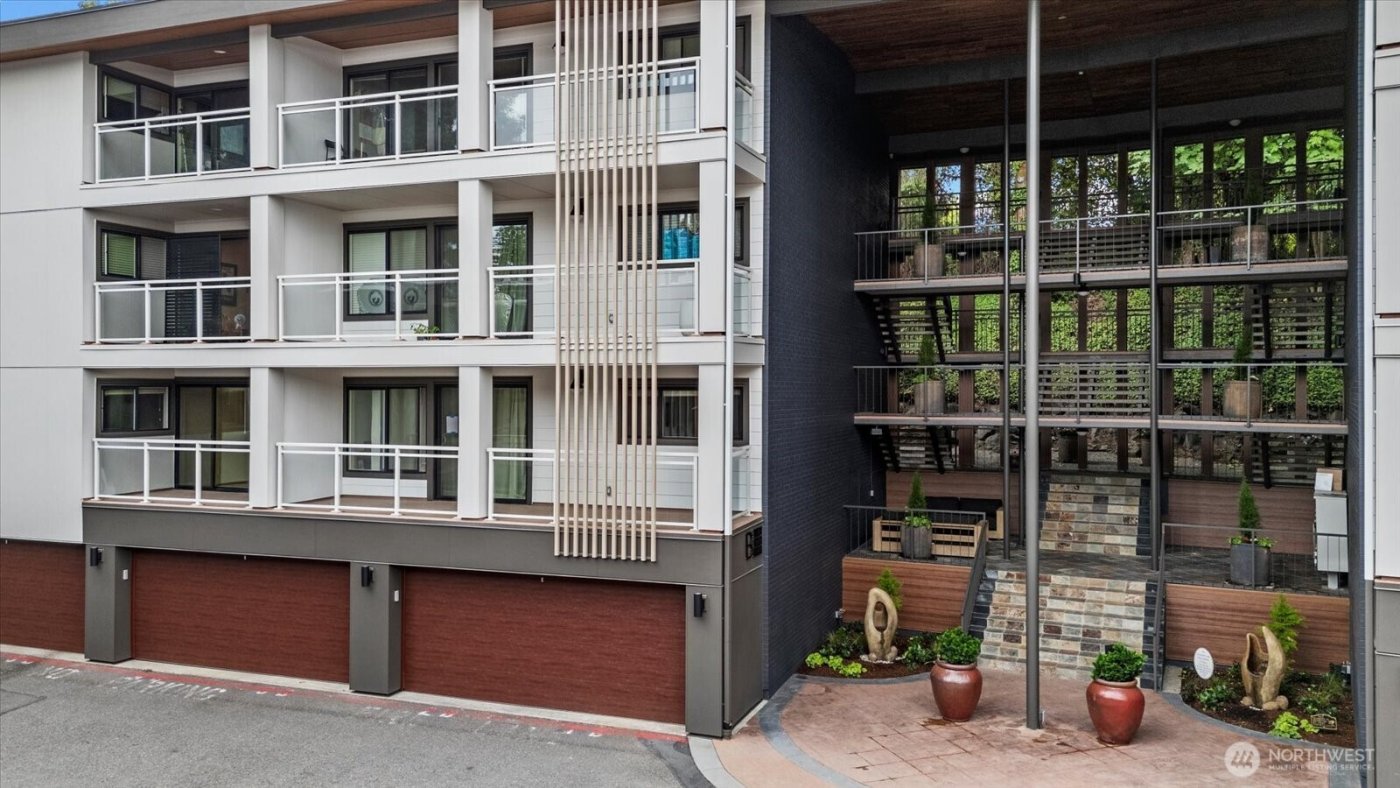 130 105th Avenue SE #108, Bellevue, WA 98004