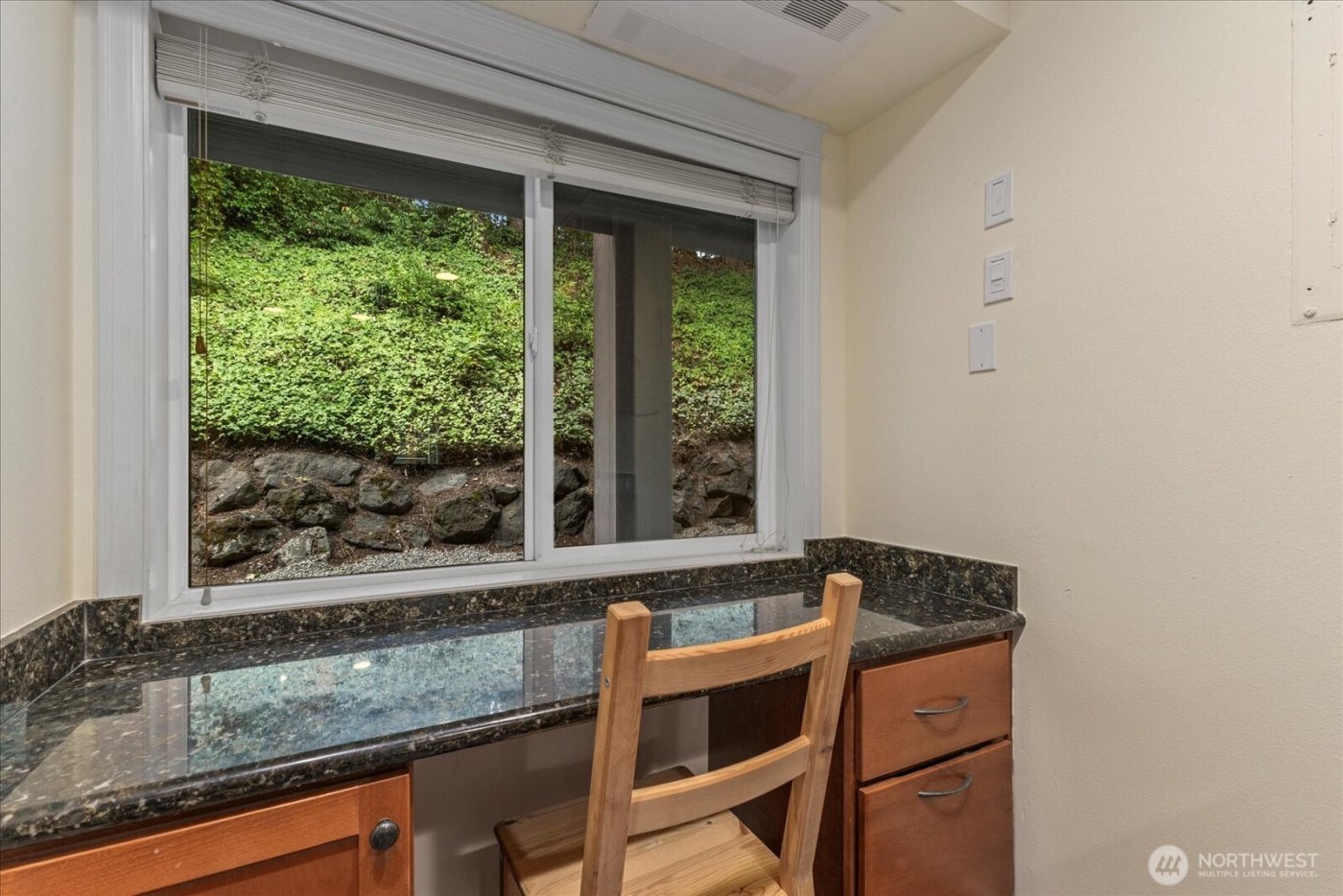 130 105th Avenue SE #108, Bellevue, WA 98004