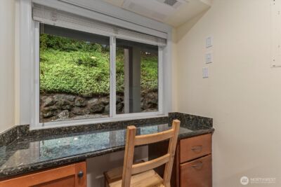 130 105th Avenue SE #108, Bellevue, WA 98004 - Photo 17