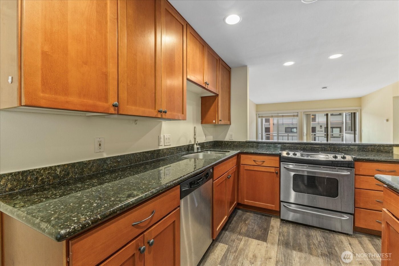 130 105th Avenue SE #108, Bellevue, WA 98004