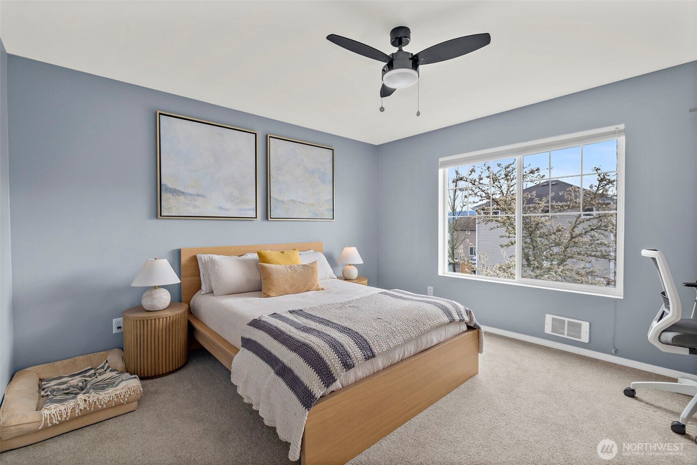 6827 SE Gove Street #10, Snoqualmie, WA 98065