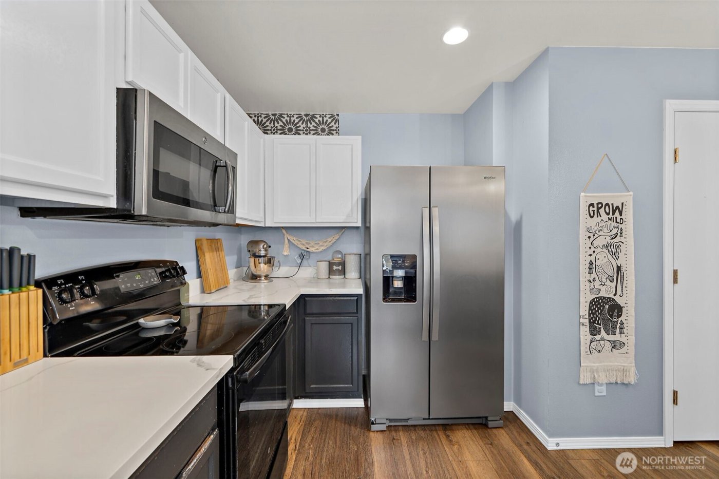 6827 SE Gove Street #10, Snoqualmie, WA 98065