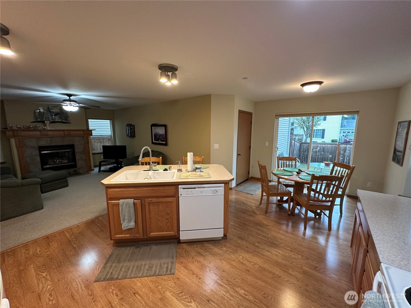 2766 McNeil Street , Dupont, WA 98327