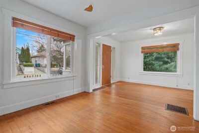 8535 18th Avenue NW, Seattle, WA 98117 - Photo 11