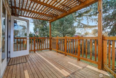 8535 18th Avenue NW, Seattle, WA 98117 - Photo 16