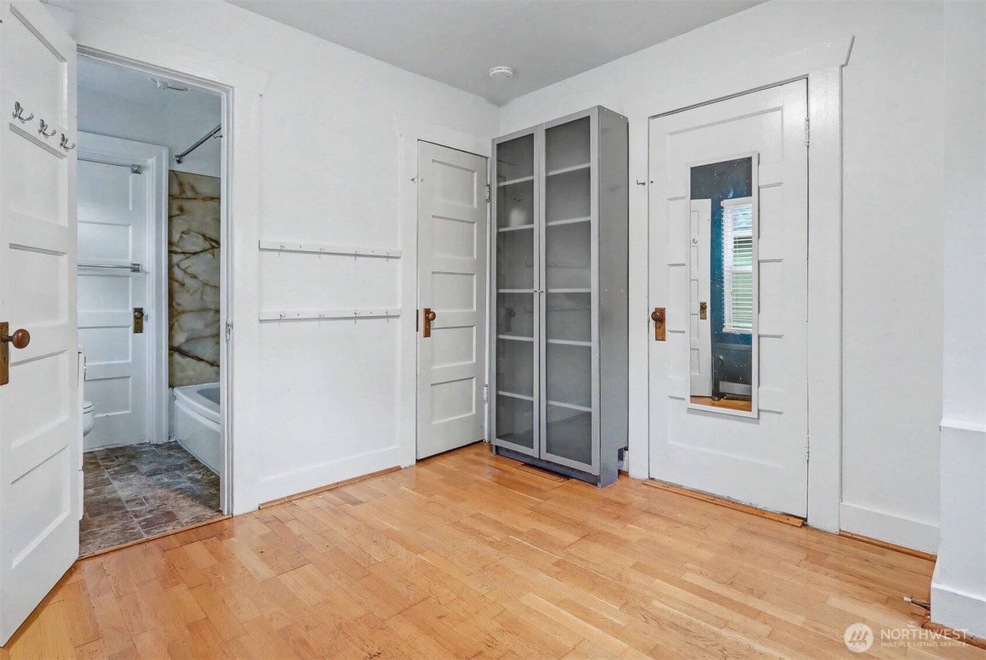 8535 18th Avenue NW, Seattle, WA 98117