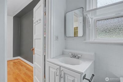 8535 18th Avenue NW, Seattle, WA 98117 - Photo 26