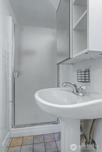 8535 18th Avenue NW, Seattle, WA 98117 - Photo 32