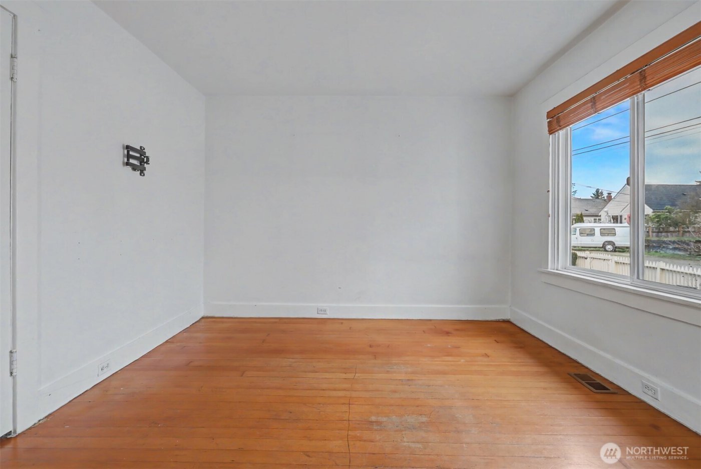 8535 18th Avenue NW, Seattle, WA 98117