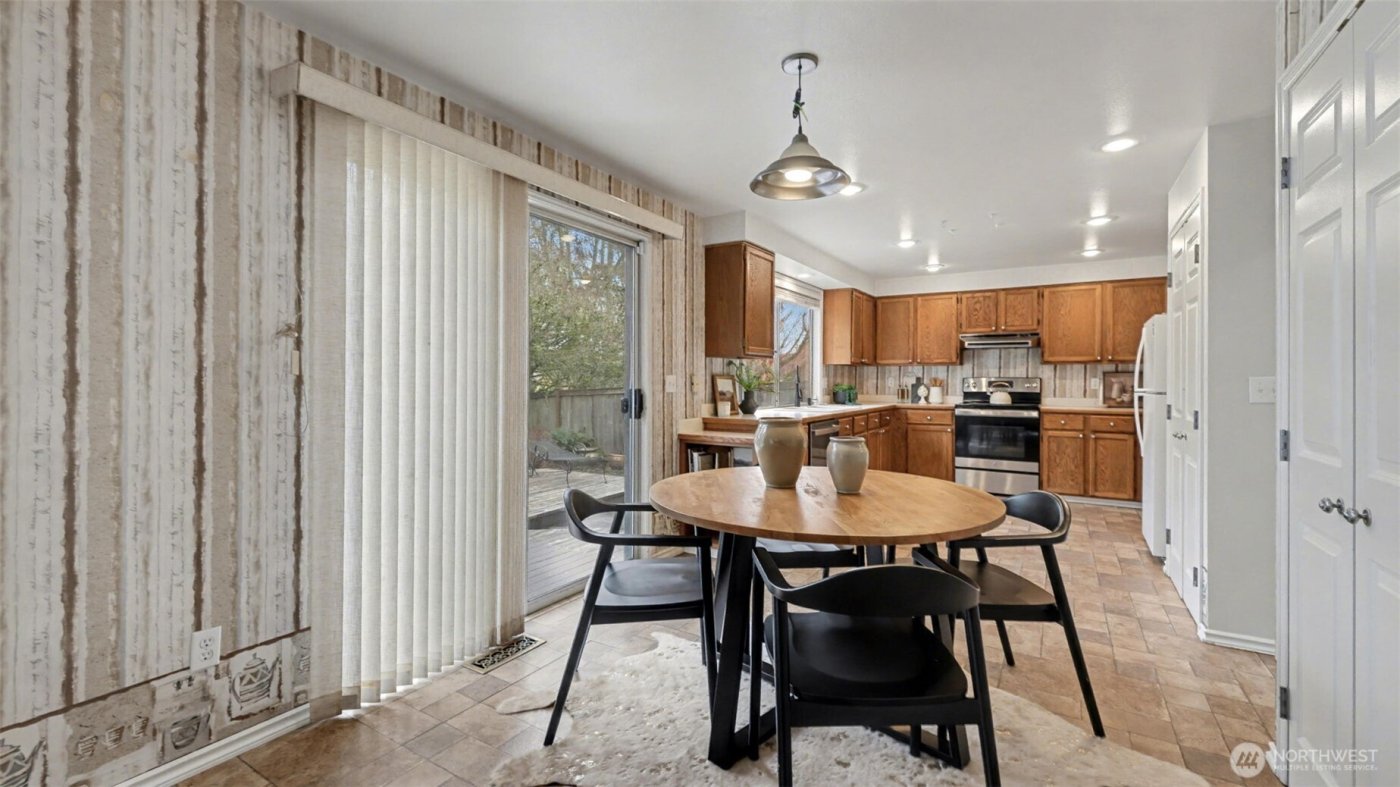 15016 SE 184th St , Renton, WA 98058