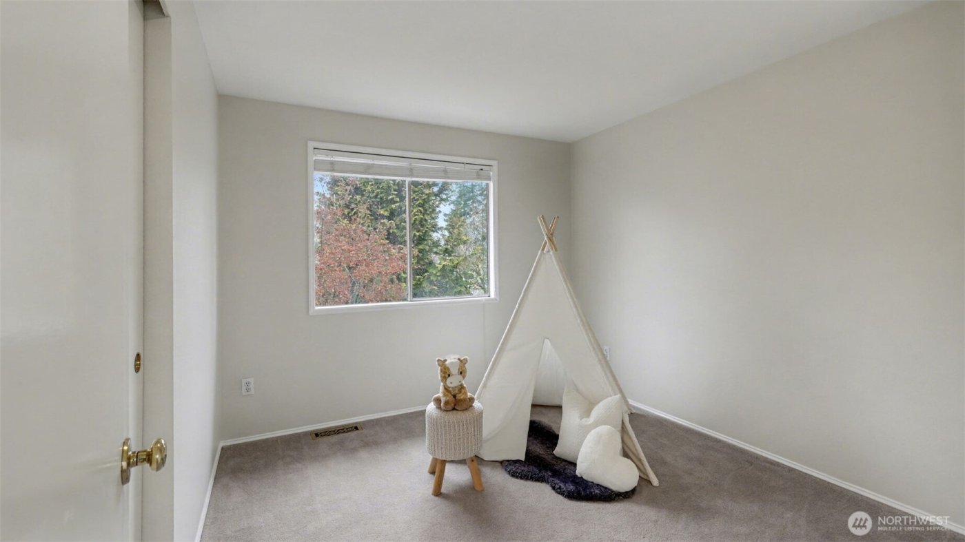 15016 SE 184th St , Renton, WA 98058