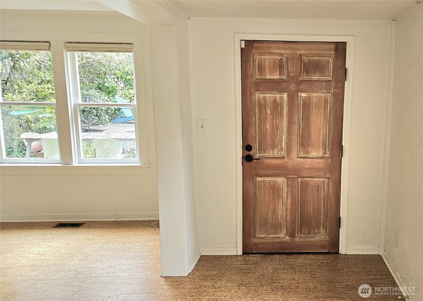 10741 Palatine Avenue N, Seattle, WA 98133