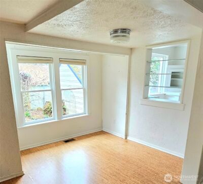 10741 Palatine Avenue N, Seattle, WA 98133 - Photo 4