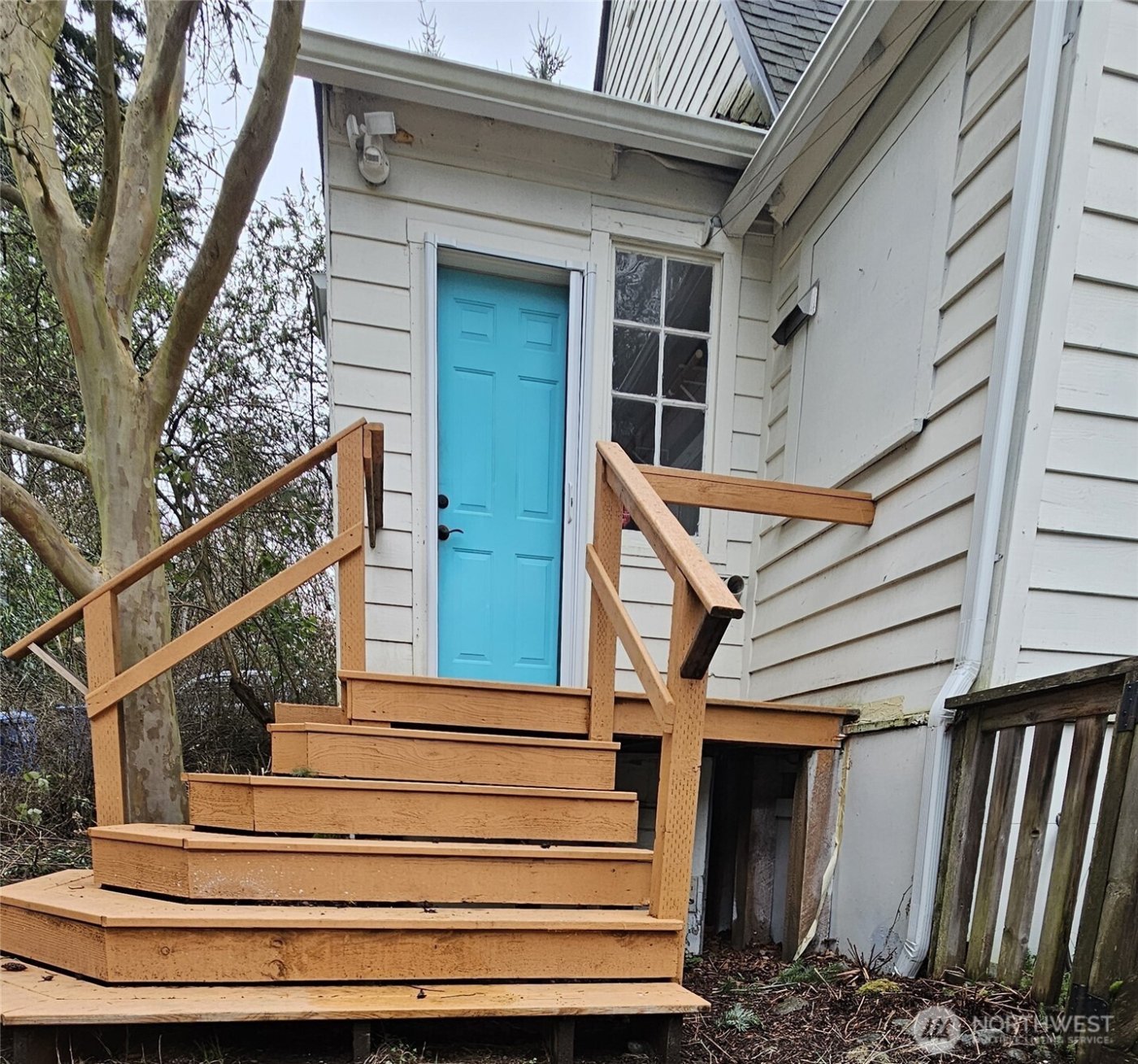 10741 Palatine Avenue N, Seattle, WA 98133