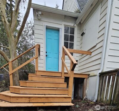 10741 Palatine Avenue N, Seattle, WA 98133 - Photo 9